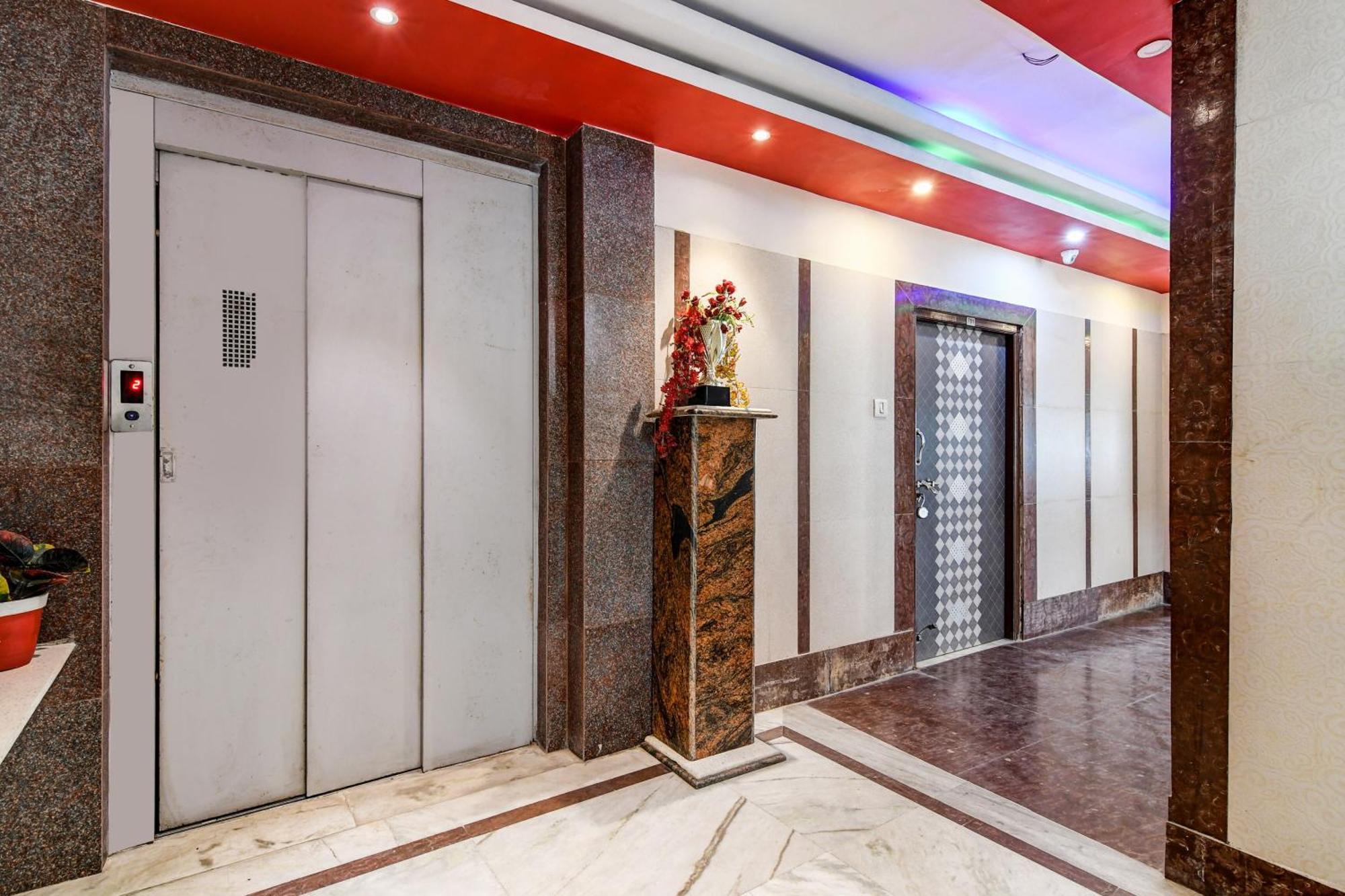 Super Collection O Raj Guest House Near Kolkata Airport Gauripur  Exterior photo