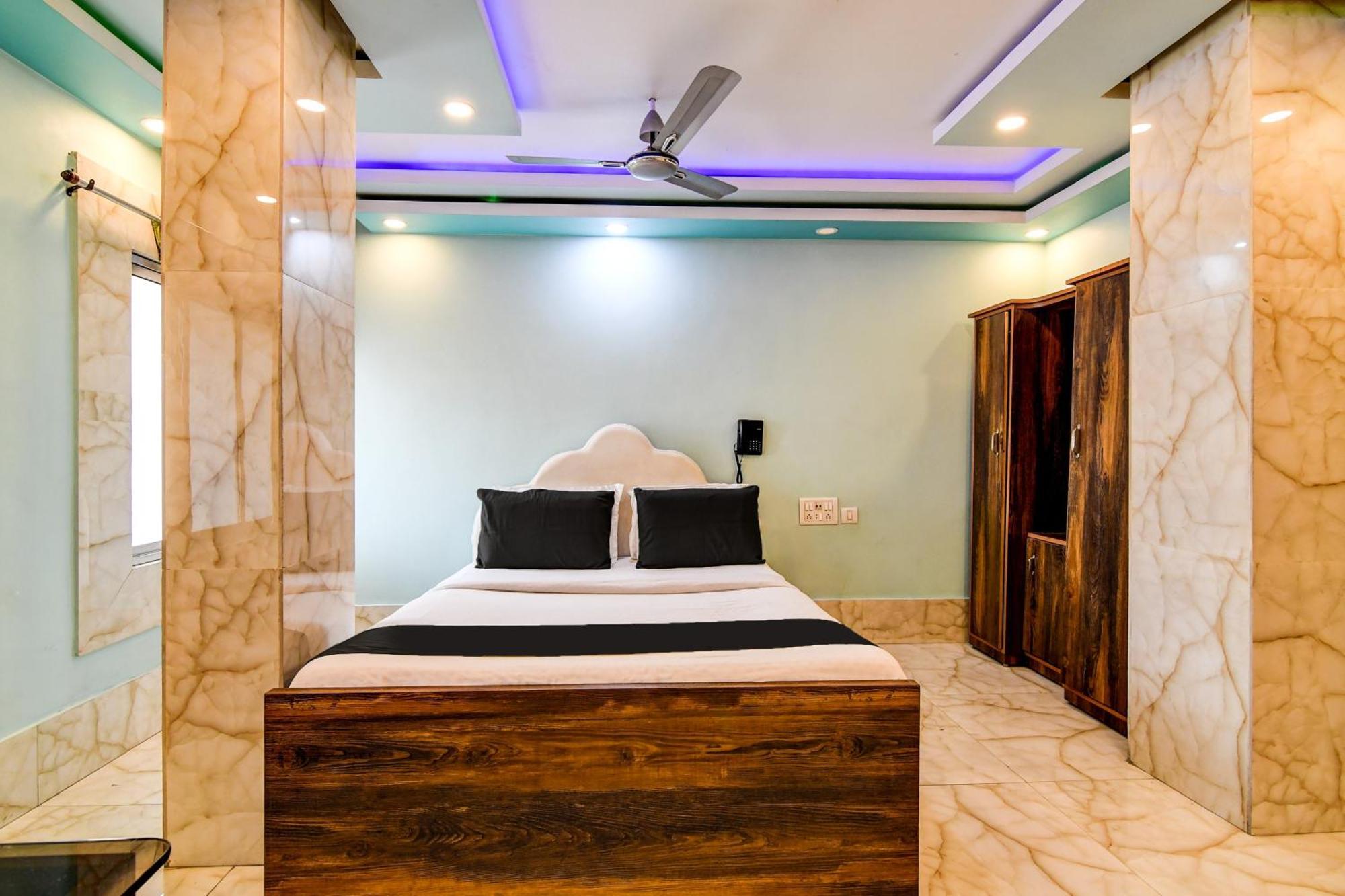 Super Collection O Raj Guest House Near Kolkata Airport Gauripur  Exterior photo