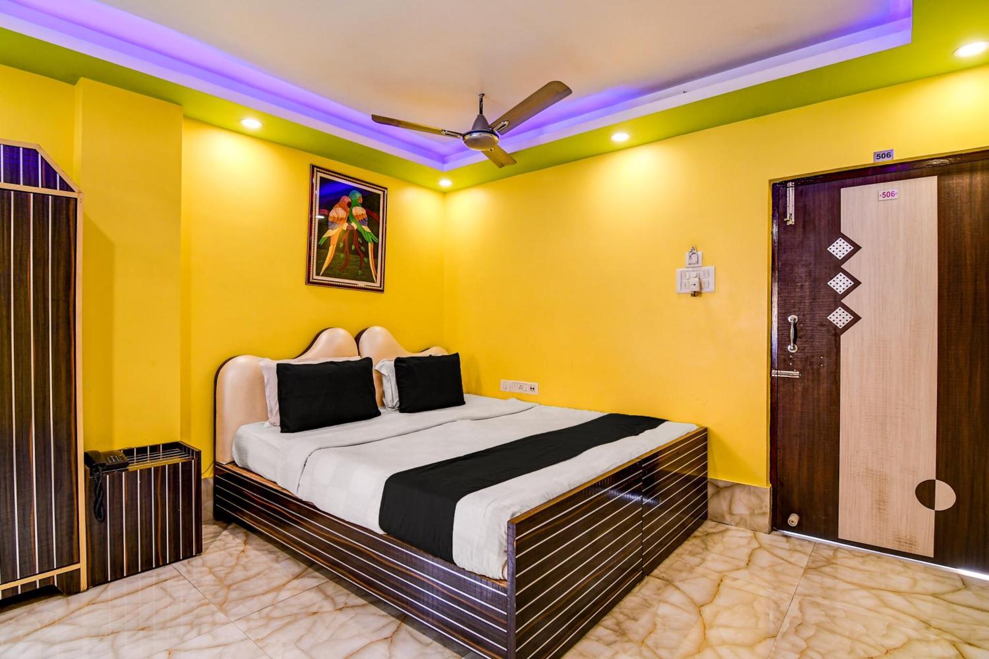 Super Collection O Raj Guest House Near Kolkata Airport Gauripur  Exterior photo